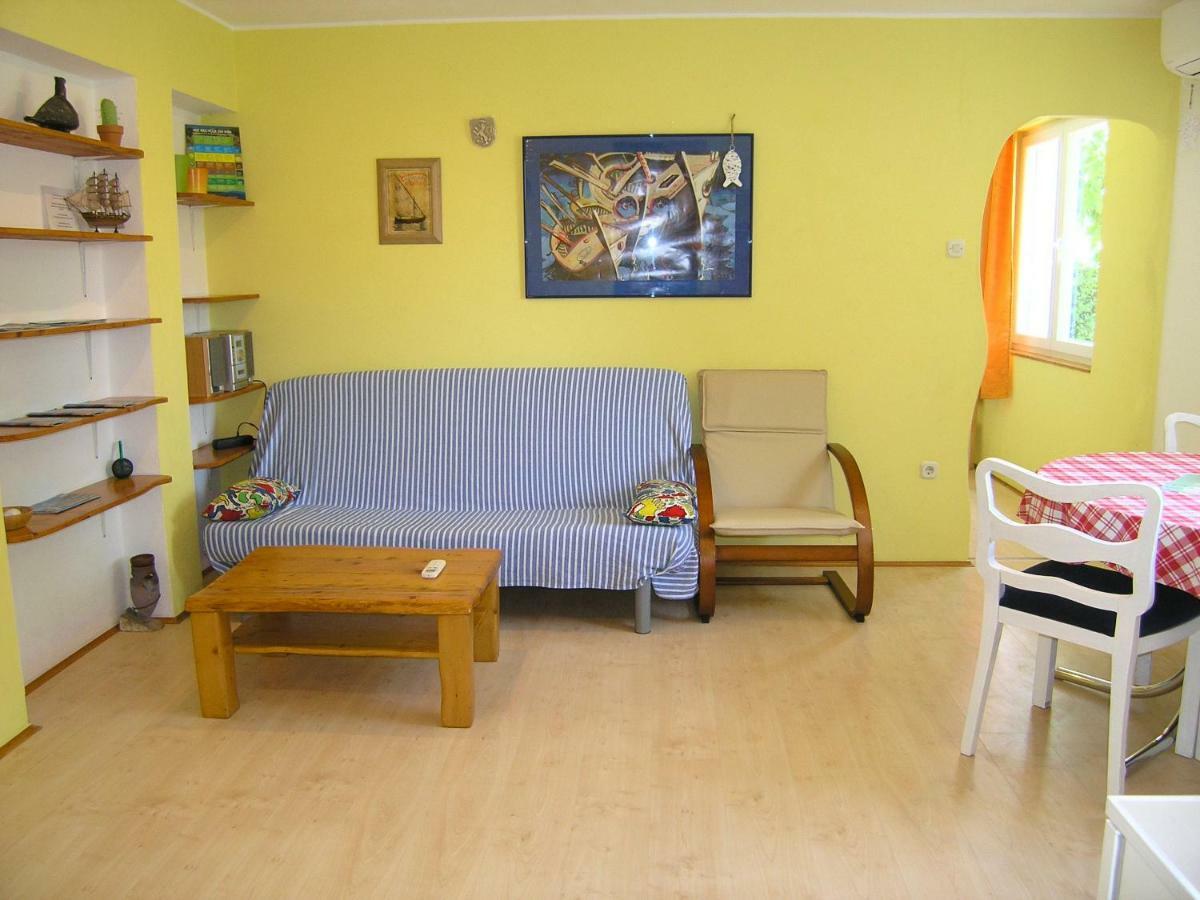 Apartment Danilo Кърк Екстериор снимка